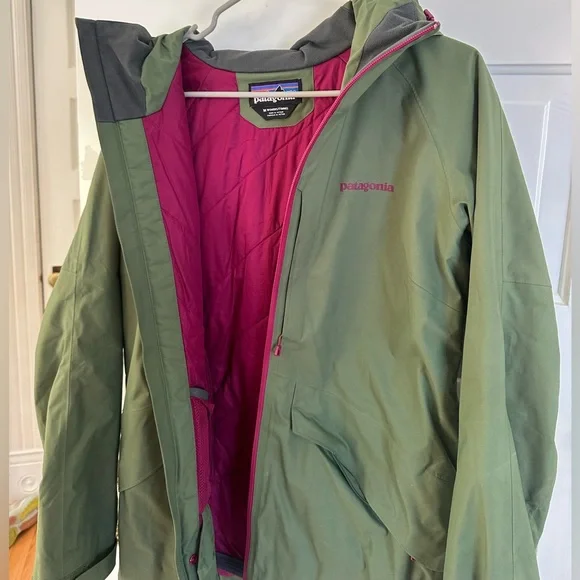 Patagonia Olive and Magenta Insulated Ski Jacket - Picture 2 of 3